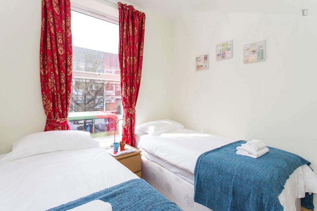406 Harrow Hotel London Eksteriør billede